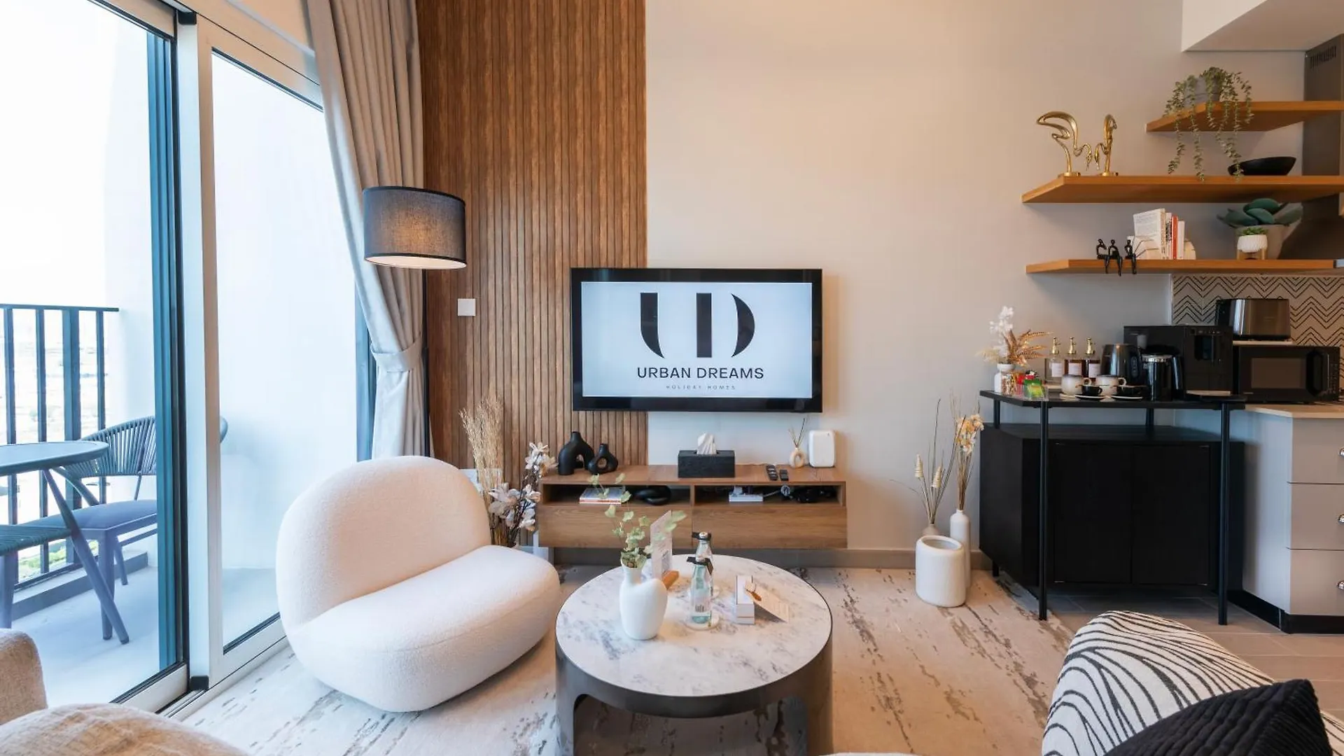 Vakantiehuis Dubai Hills - 1Br Luxe Apartment - Golfville - By Udh