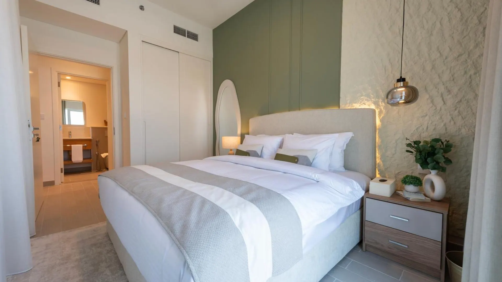 Dubai Hills - 1Br Luxe Apartment - Golfville - By Udh