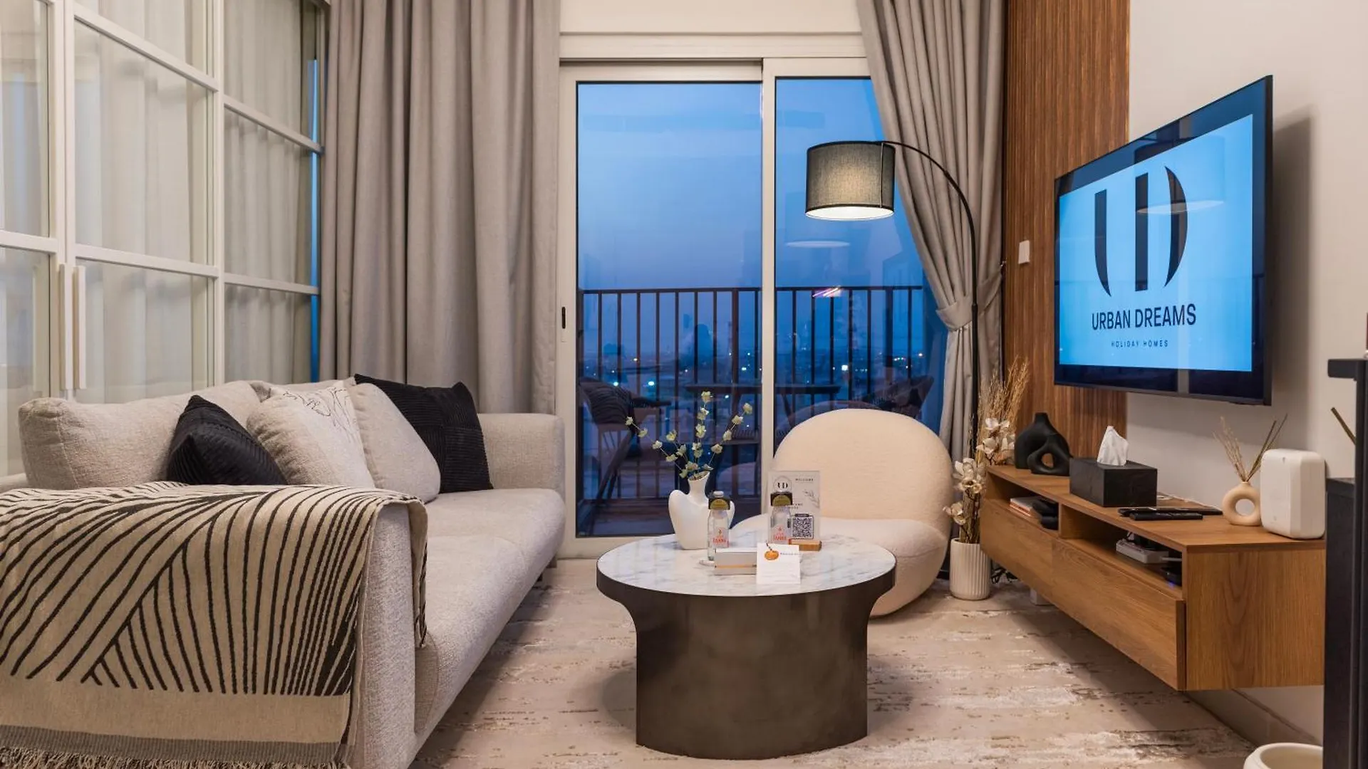 Dubai Hills - 1Br Luxe Apartment - Golfville - By Udh